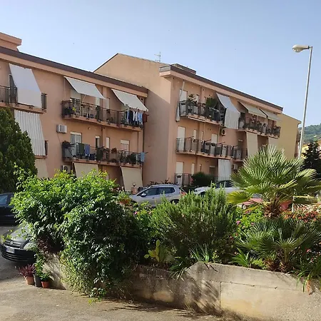 Casa Mare E Monti Castelbuono Apartment Exterior photo